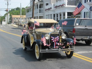 Antique Car all gussied up for July 4th on Pilottown Road.